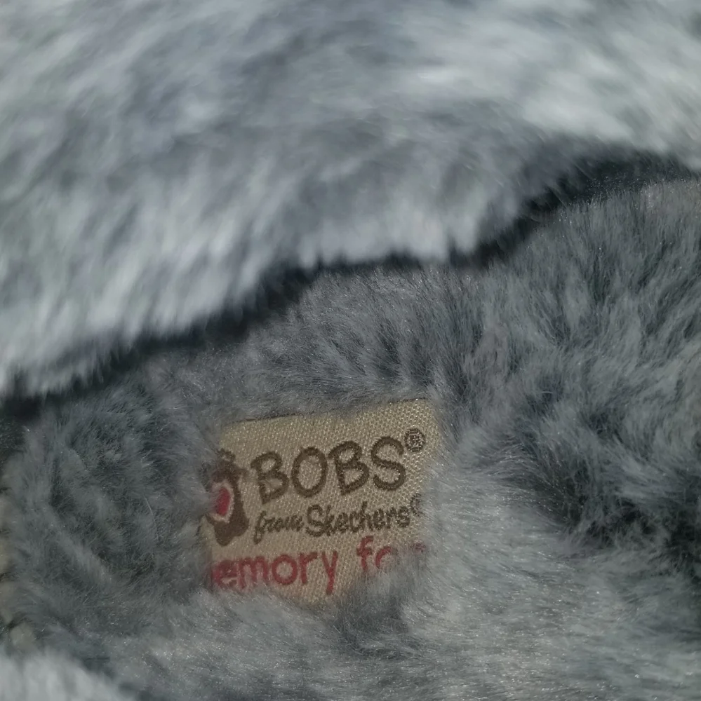 NEW NO BOX BOB'S FROM SKECHERS SLIPPERS SIZE 8.5 - Picture 2 of 7